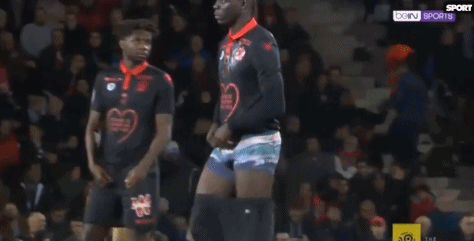 津巴布韦主帅：如果惧怕萨拉赫和马尔穆什，那就该躲在家里（津巴布韦主帅放话：怕萨拉赫和马尔穆什？那就待在家里吧）