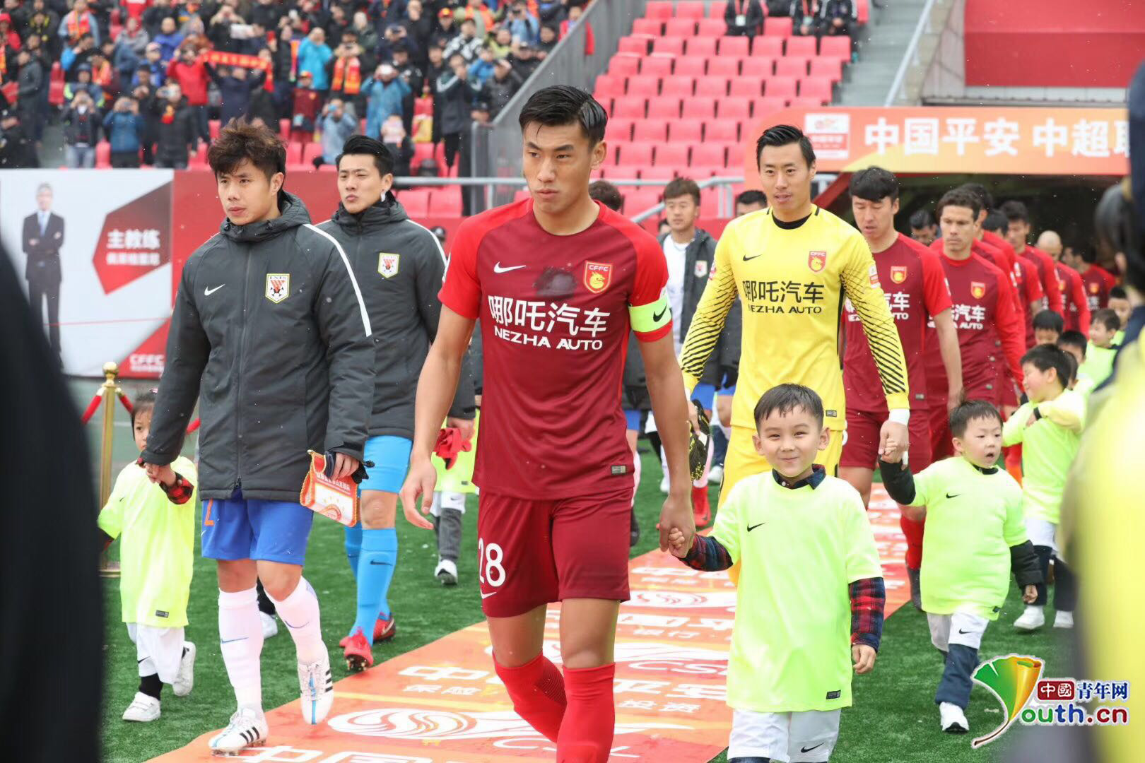 近3场贡献2球2助，米兰租将英超火力全开，买断价2600万引关注（近三战2球2助！米兰租将英超爆发，2600万买断条款成焦点）