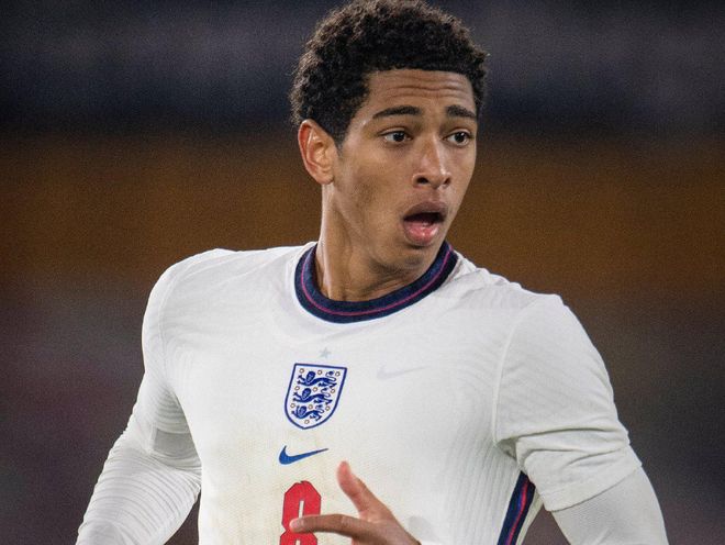 超级铁人！B费休战1个月已是他生涯最长伤病，在曼联5年仅伤缺两场（铁人本色！B费因伤缺阵1个月创生涯最长伤停，曼联五年仅因伤缺席2场）