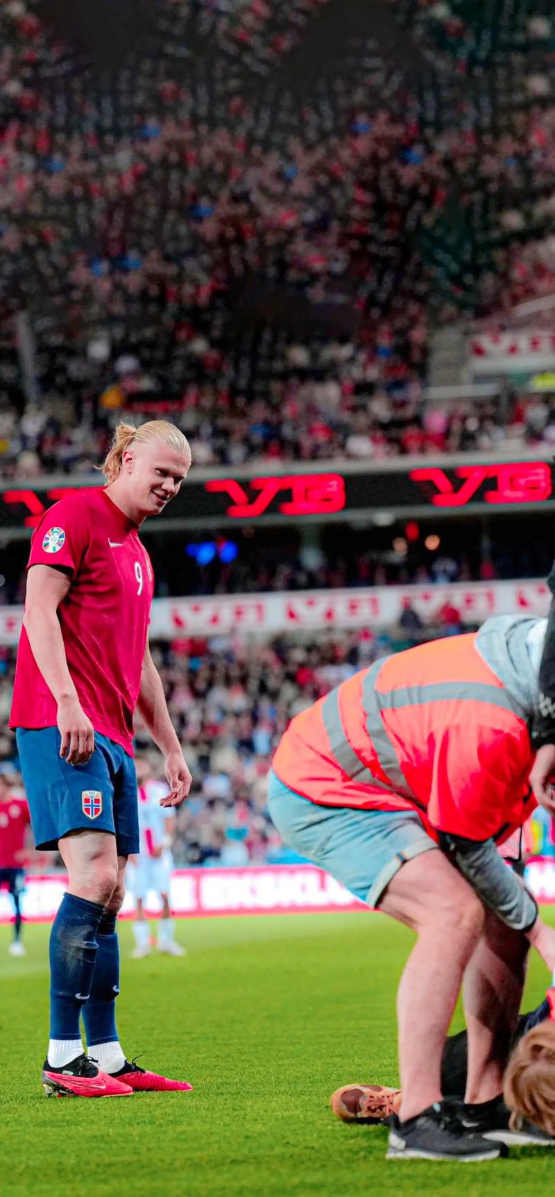 官方：王钰栋当选2025赛季中超最佳青年球员（官方确认：王钰栋获评2025赛季中超最佳青年球员）