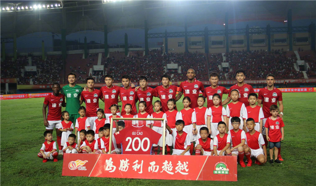 今天一条龙破门！这动作幅度，这过人摆脱后的射门，...（今日连过数人一条龙破门！动作大开大合，摆脱后那脚射门太炸裂）