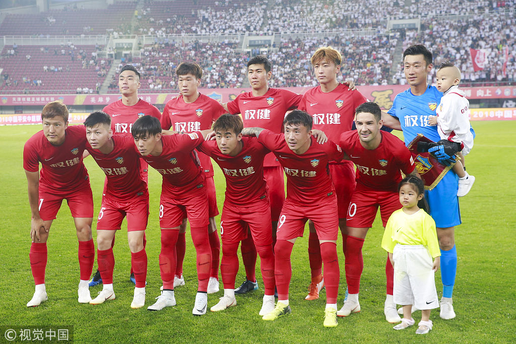 半场战报：梅州0-2英博，杨铭锐破门，毕津浩建功（半场：英博2-0领先梅州，杨铭锐先拔头筹，毕津浩扩大优势）