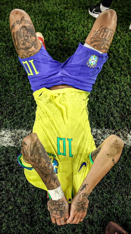 马卡：相比赫伊森，德拉富恩特更信任拉波尔特与勒诺尔芒（马卡：与赫伊森相比，德拉富恩特更倚重拉波尔特和勒诺尔芒）