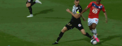 巴萨纪念梅西一队首秀22周年：传奇从这里开始（巴萨致敬梅西一线队首秀22周年：传奇自此启程）