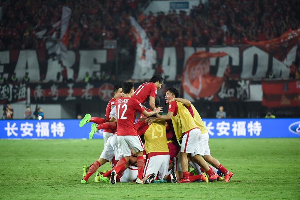 休赛期完成精准补强！媒体人：上海男篮新赛季目标为前四名（休赛期精准引援到位！媒体人称上海男篮新季剑指前四）