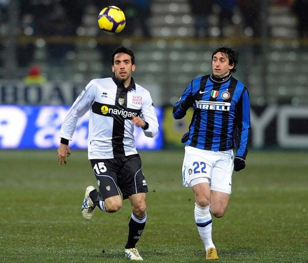 塔雷：拥有魔笛这样的导师是亚沙里的优势，我们对他充满信心（塔雷：有魔笛指点是亚沙里的一大优势，我们对他信心十足）