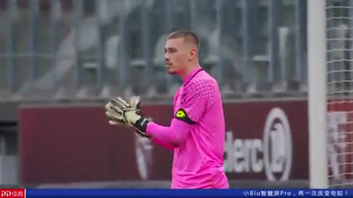 希勒：伊萨克真想走就赶紧卖了，纽卡的夏窗一团糟（希勒：伊萨克若铁心离队就尽快出售，纽卡今夏转会窗一塌糊涂）