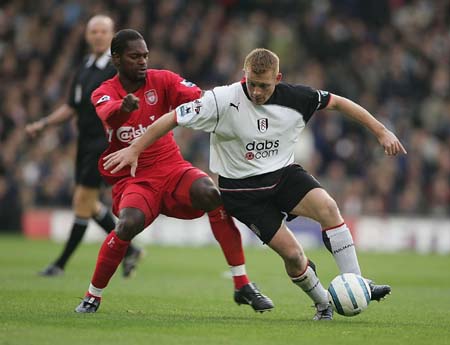 图片报：拜仁飞机因慕尼黑大雾无法起飞，只能去奥格斯堡乘机（图片报：慕尼黑大雾致拜仁航班停飞，球队改赴奥格斯堡登机）